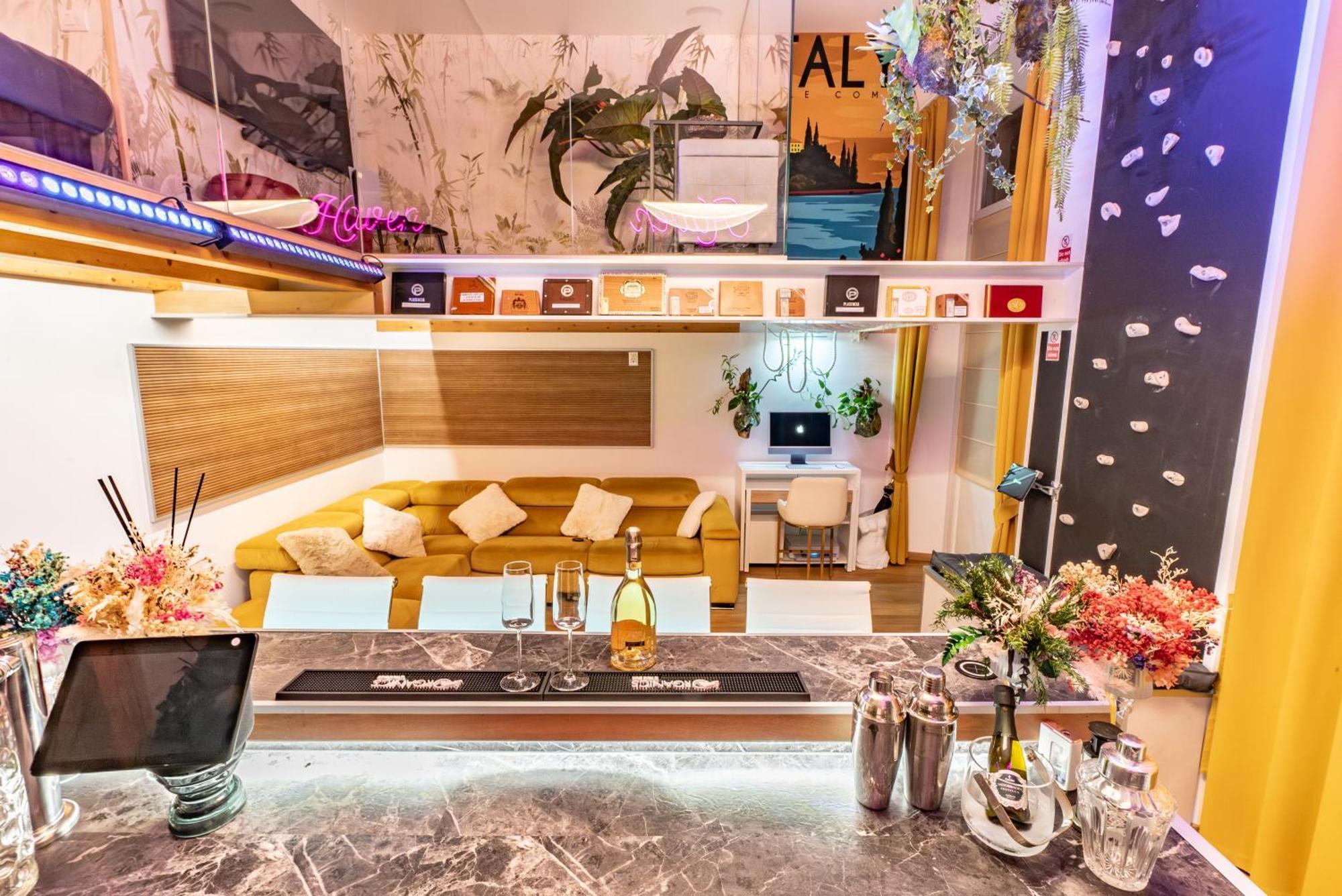 Luxe & Central Haven - Jacuzzi, Sauna, Steam, Private Parking Como Exterior foto