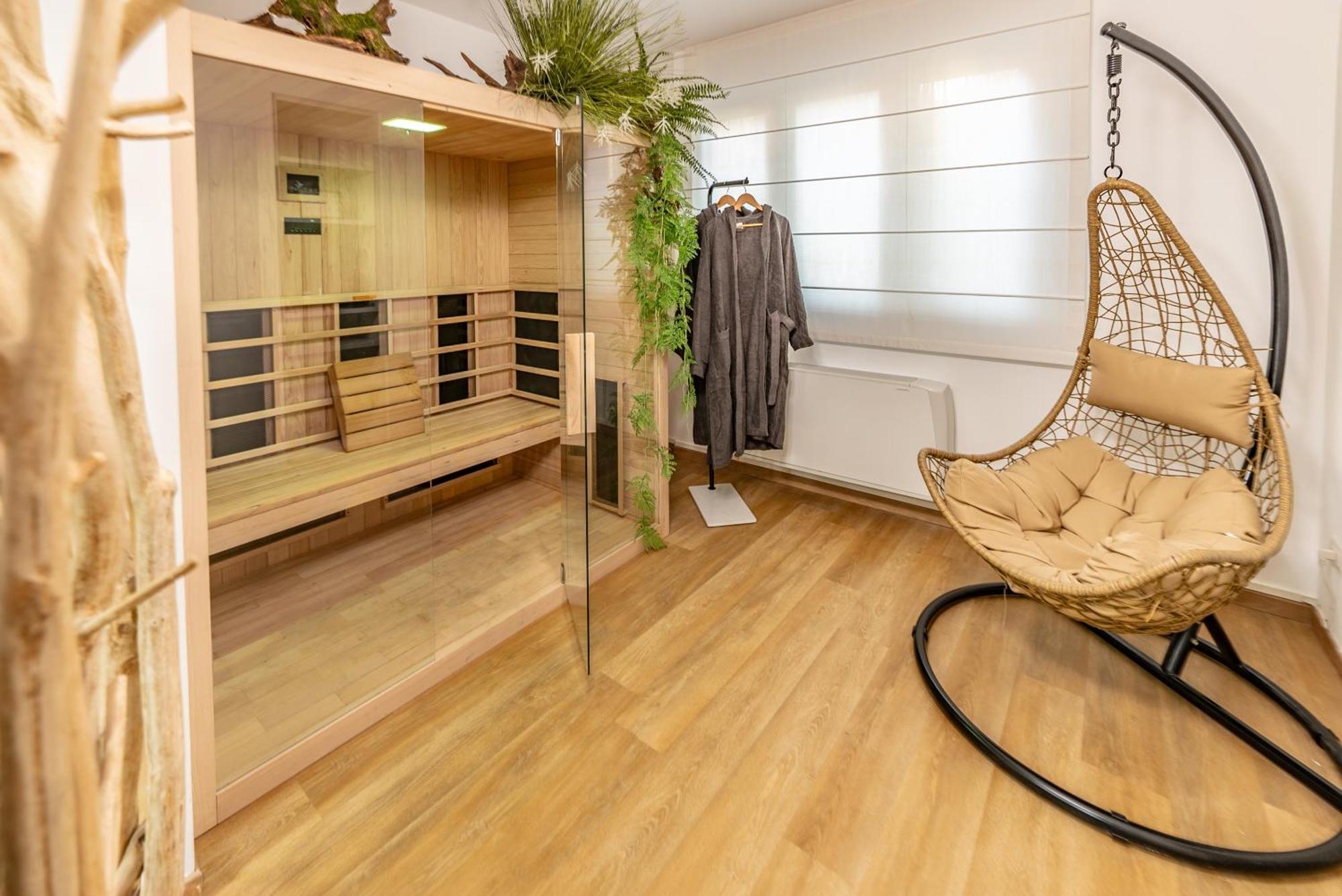 Luxe & Central Haven - Jacuzzi, Sauna, Steam, Private Parking Como Exterior foto